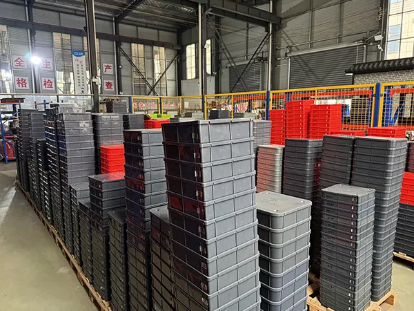 Distributor